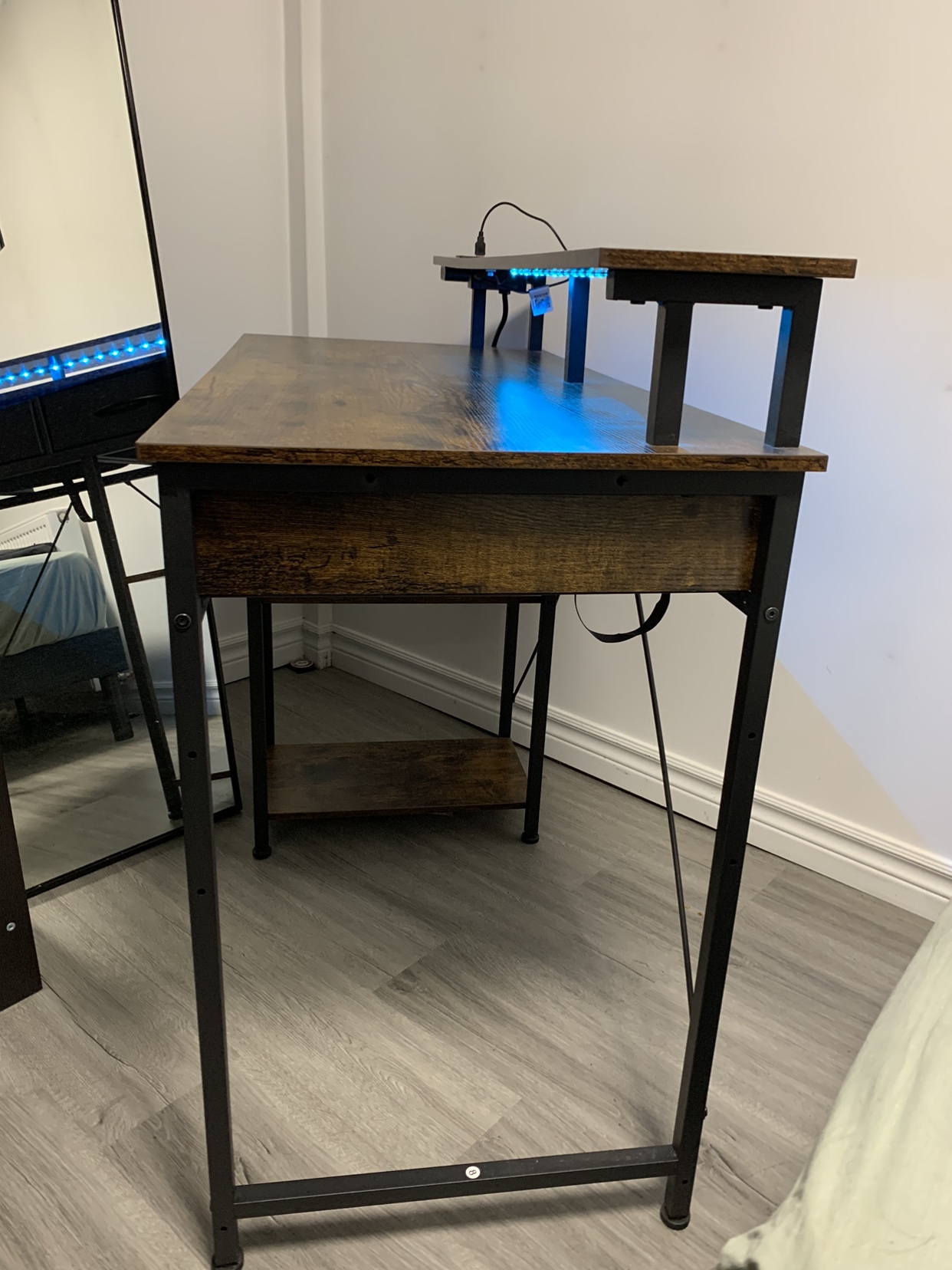 Computer Desk with LED Lights - photo 3