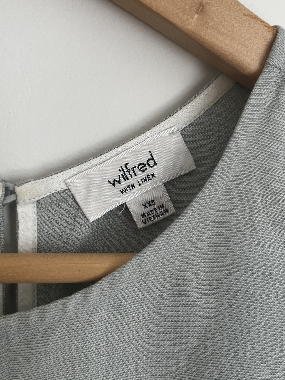 Aritzia Wilfred Octave Blouse Cropped Linen Blend Sleeveless - photo 3