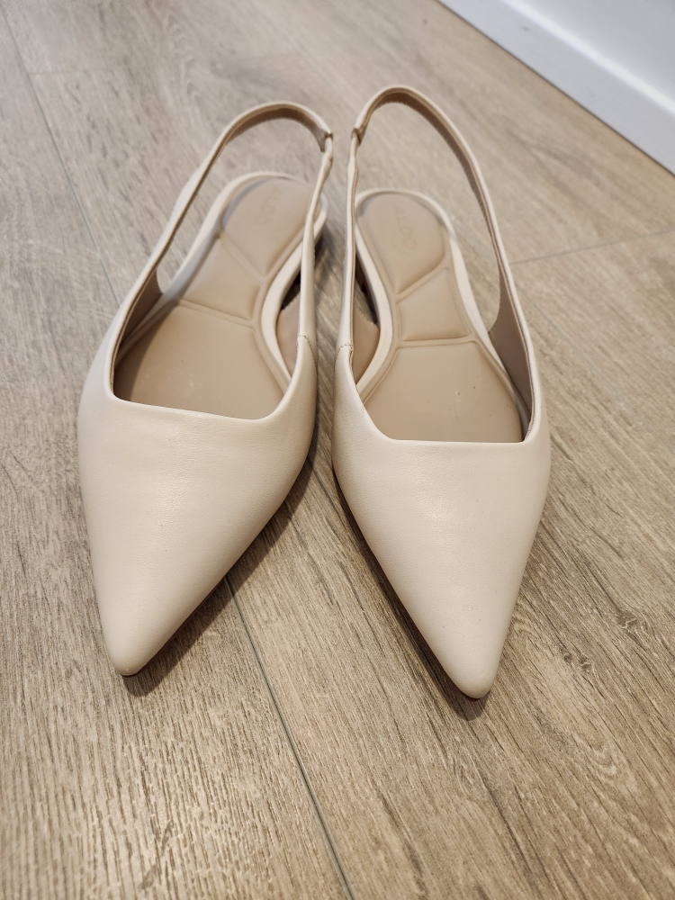 Aldo Women's Beige Slingback Flats image indicator(2)