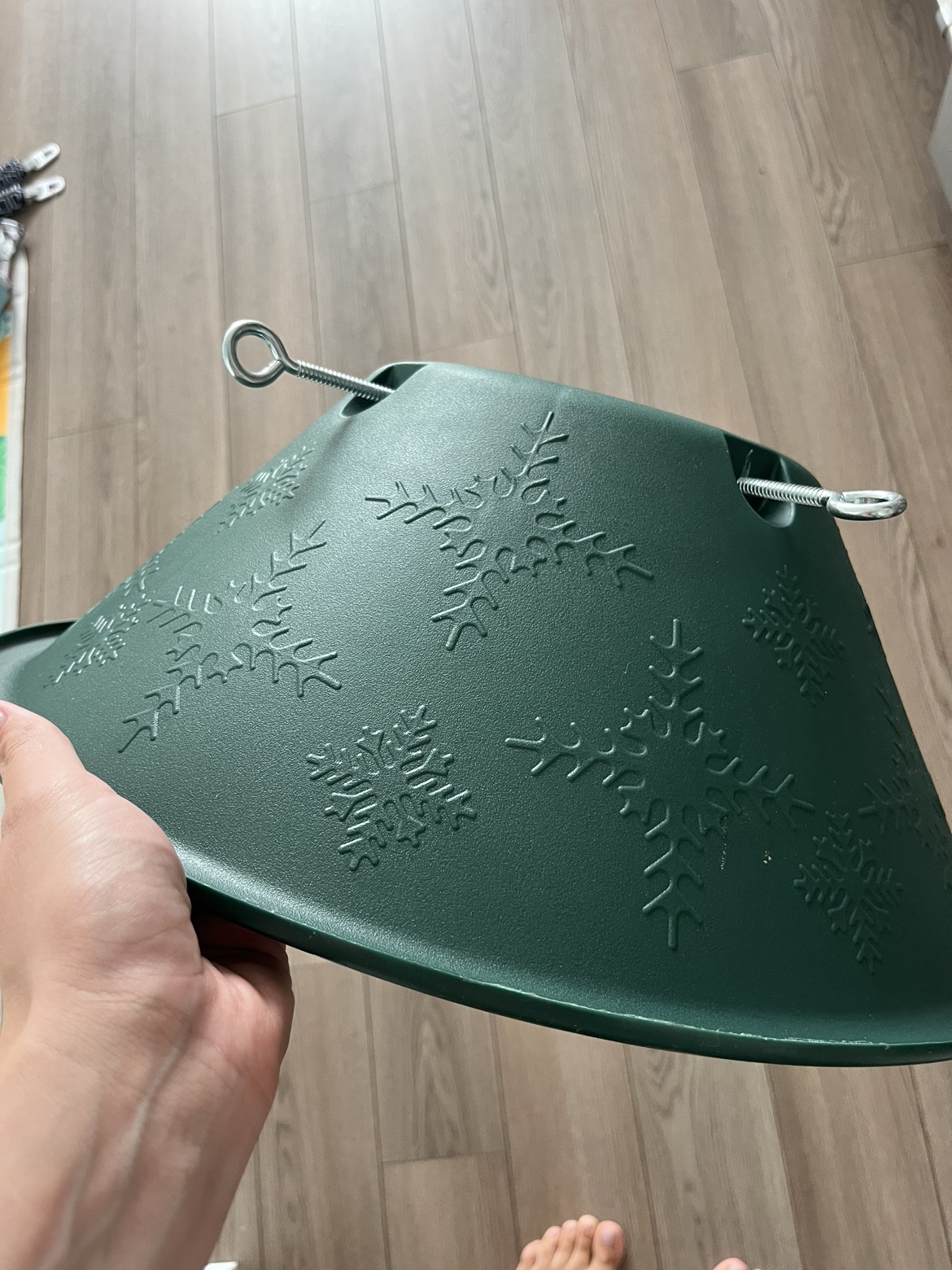 Christmas tree stand + decorations