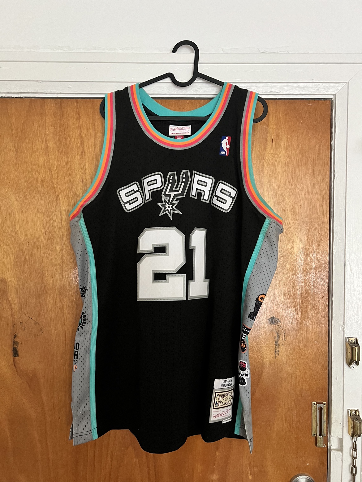 Tim Duncan Mitchelle & Ness Hardwood Classic Swingman Jersey