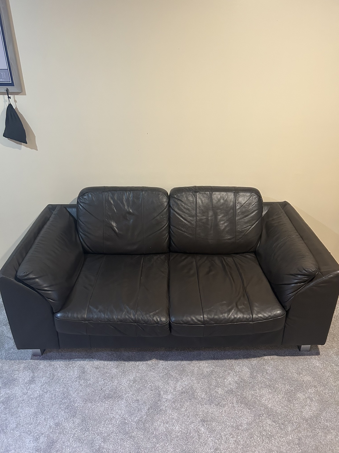 Brown leather loveseats - photo 2