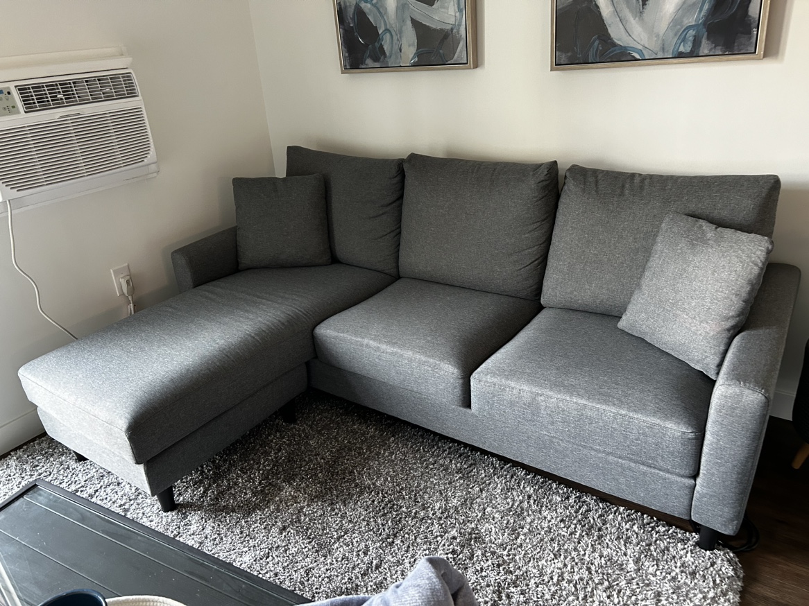 Sectional Couch with Reversible chaise - photo 2