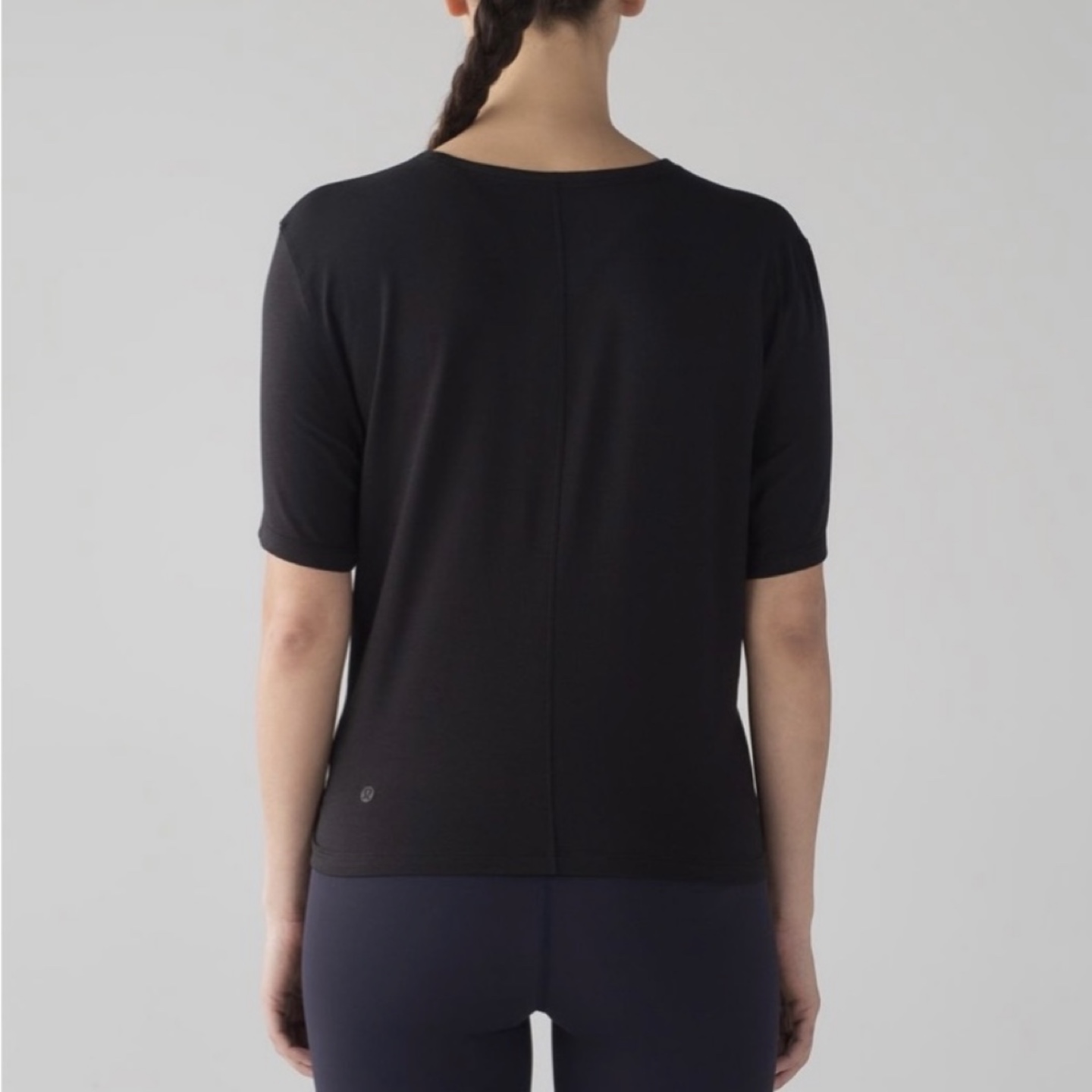 NEW WITH TAG Lululemon Crescent tee size 4 image indicator(2)