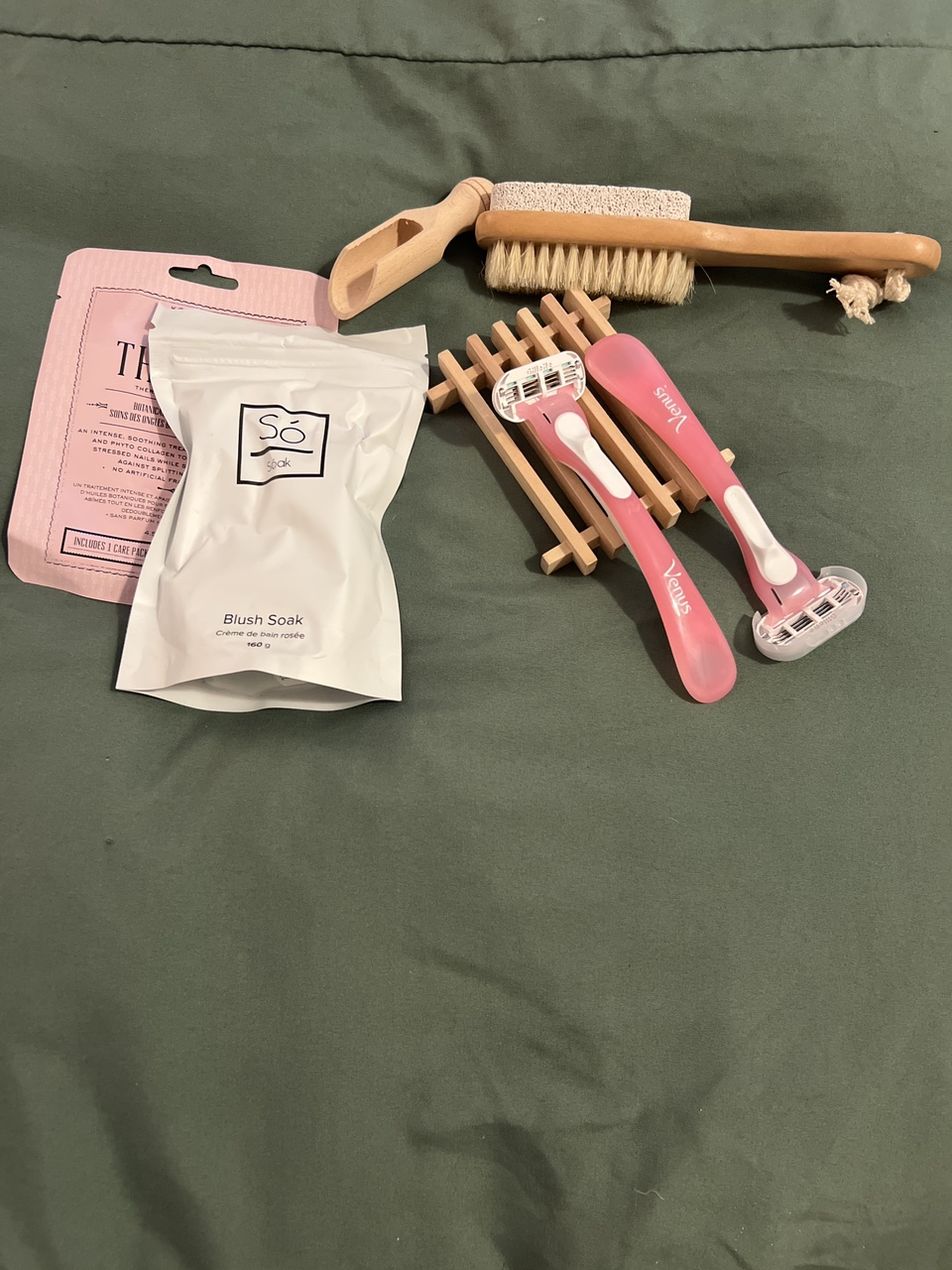 Spa day bath and shower self care set #freecycle thumbnail