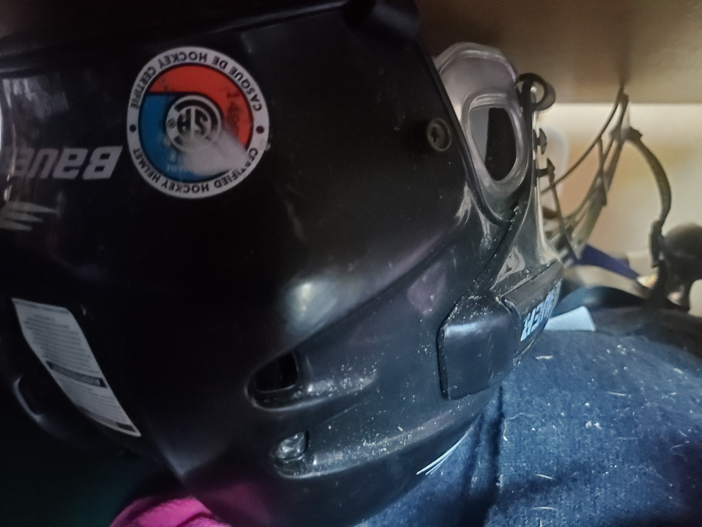 hockey helmets image indicator(2)