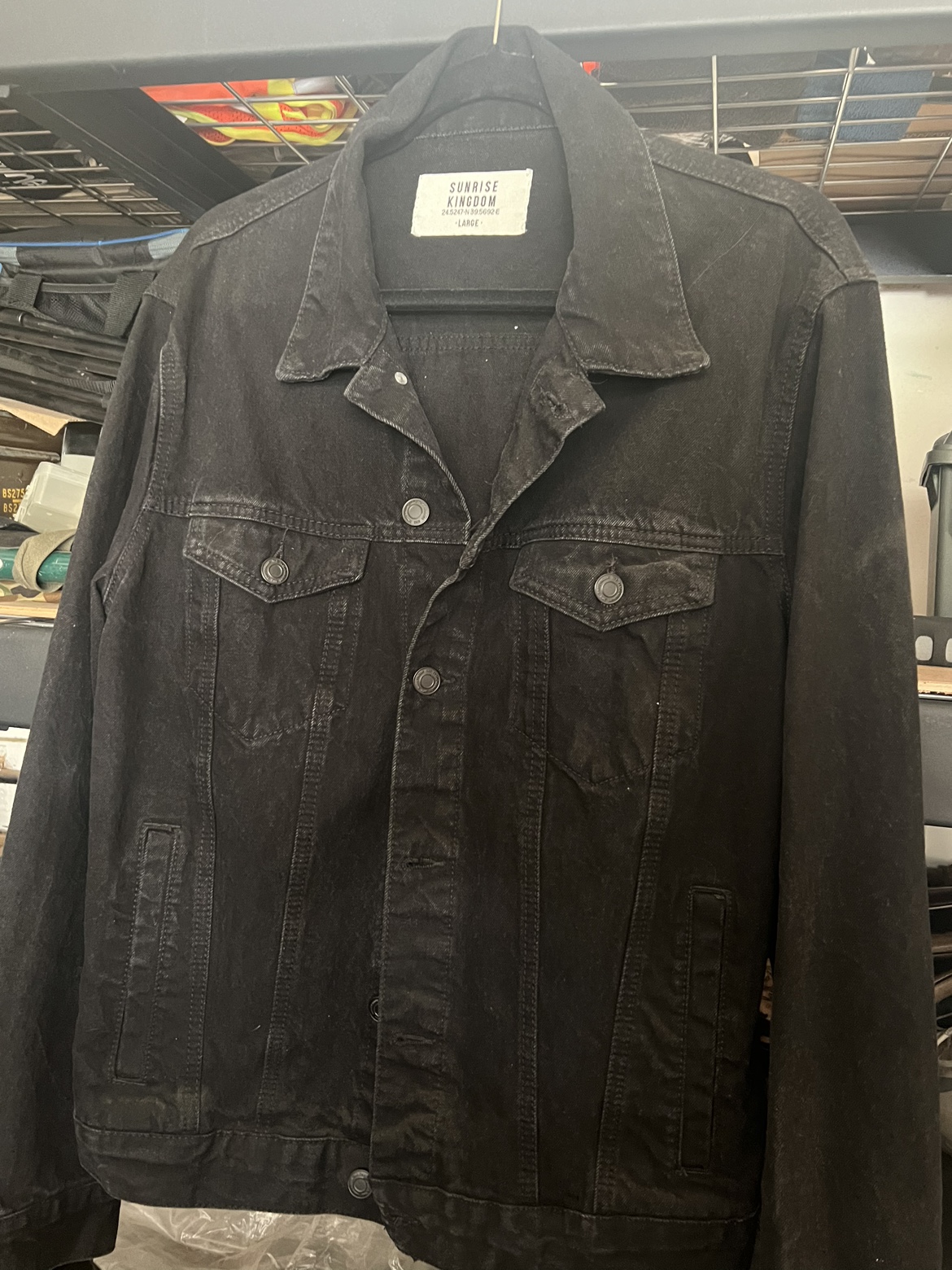 Men’s Large Black Denim Jacket thumbnail