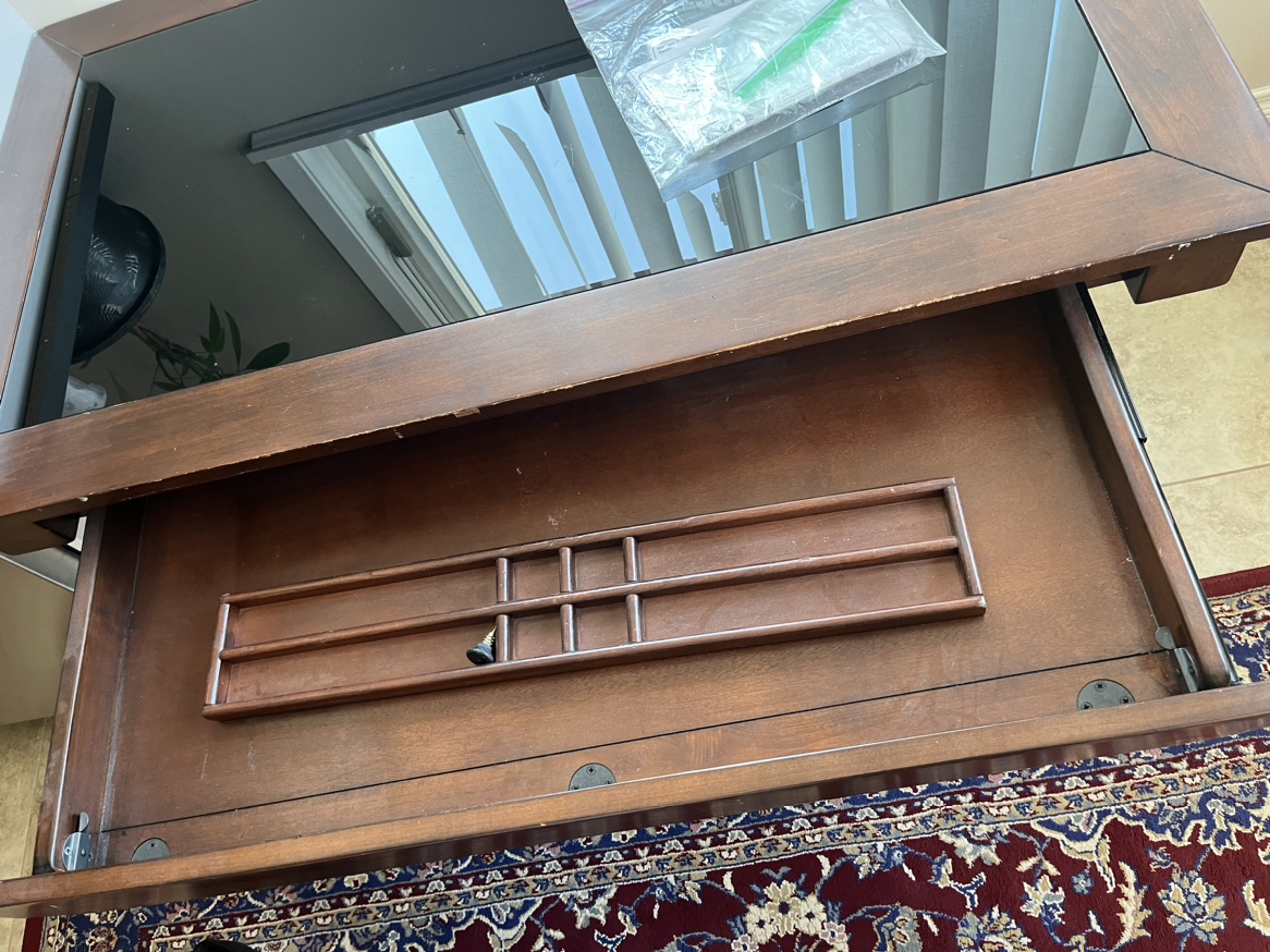 Glass Top Desk image indicator(2)