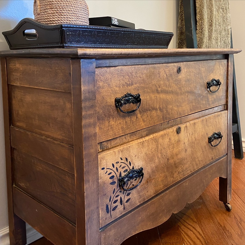 Dresser