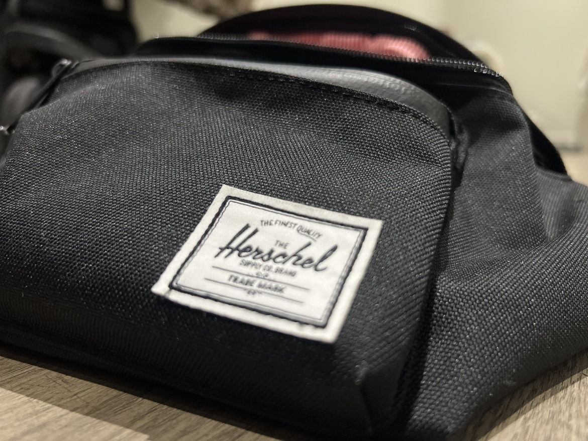 Herschel Supply Co. Fanny Pack brand new thumbnail