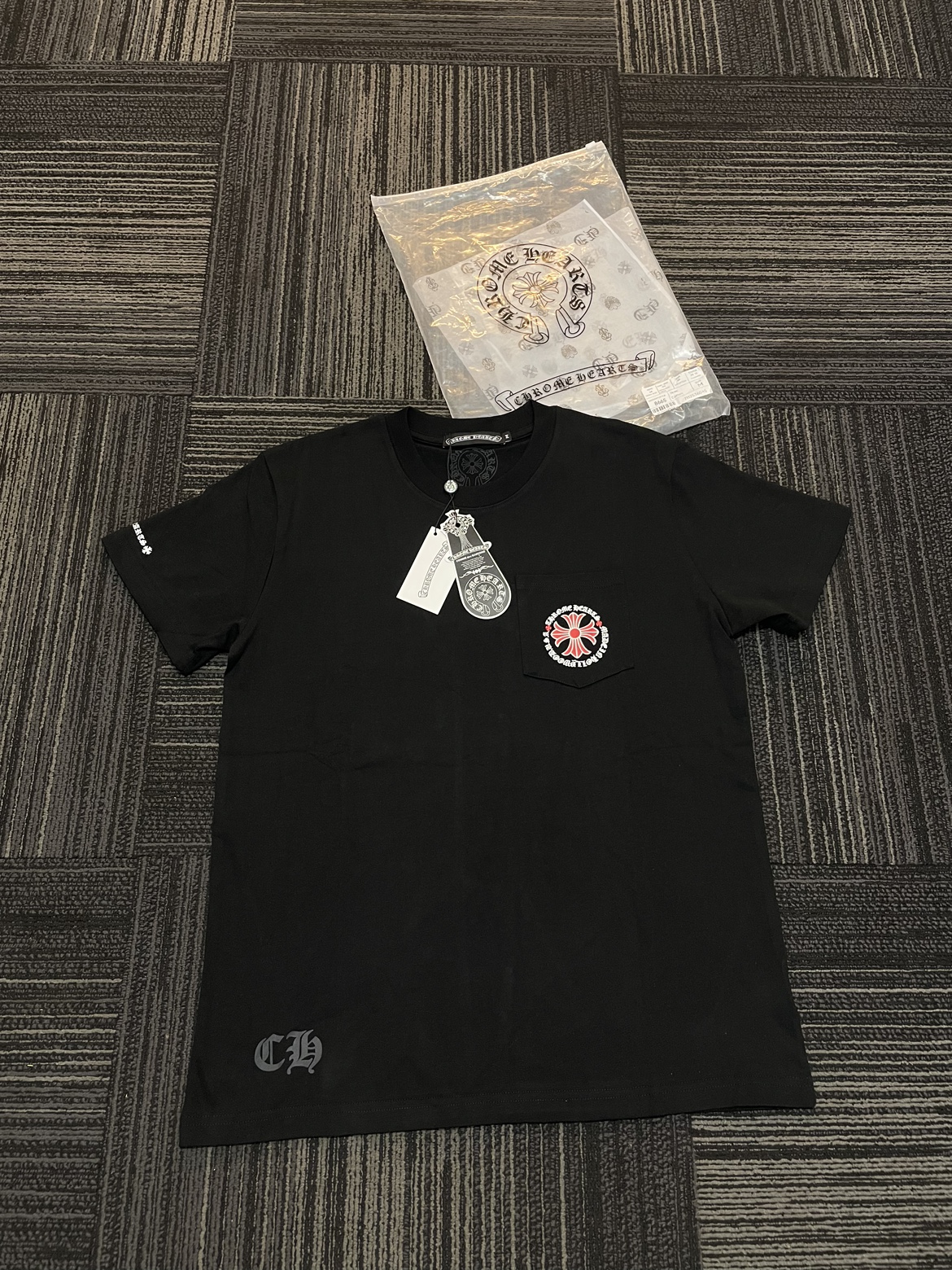 (Authentic) Chrome Hearts Made In Hollywood T-Shirt - photo 2