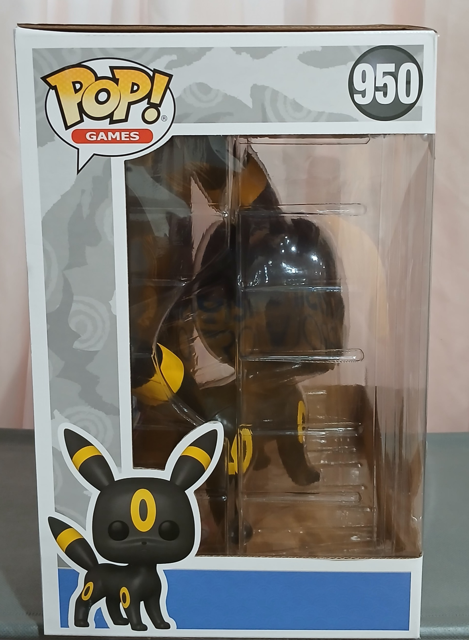 Funko Pop Pokemon Umbreon 950 image indicator(2)