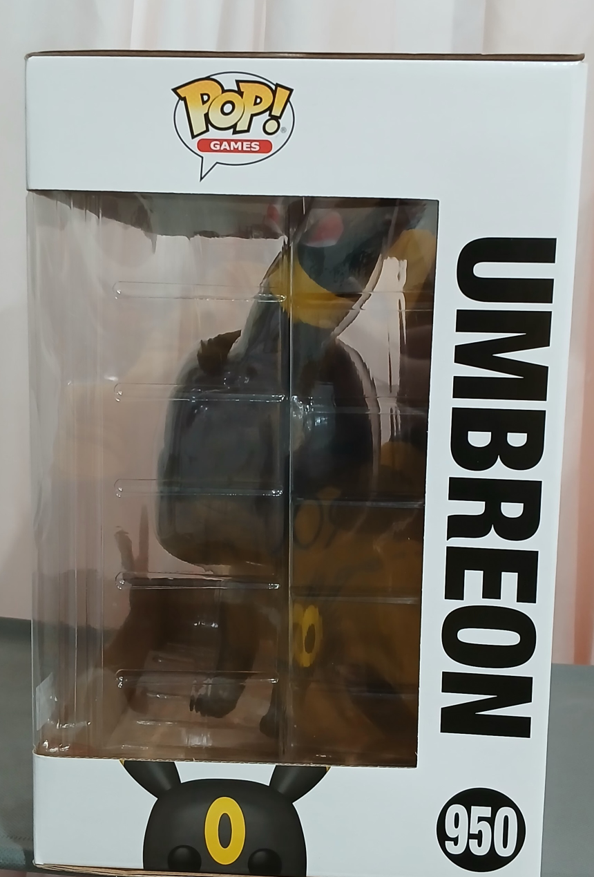 Funko Pop Pokemon Umbreon 950 image indicator(3)