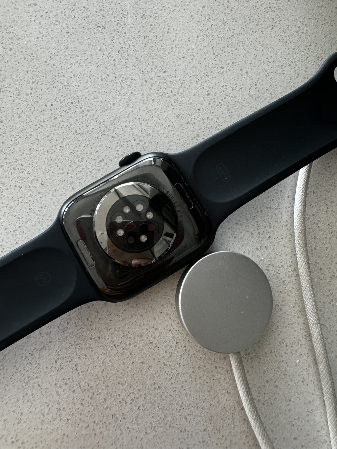 Apple Watch 9th series (gps and cellular) 41in - photo 2