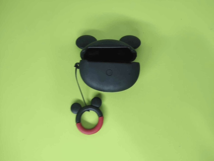Mickey Mouse Airpods Pro Case - photo 3