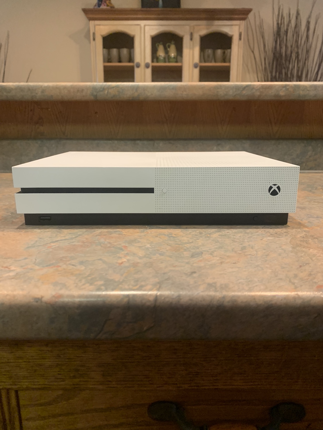 Great Condition Xbox One S - photo 2