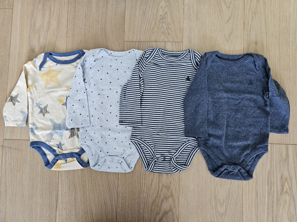 9-12 months Gap bodysuits thumbnail