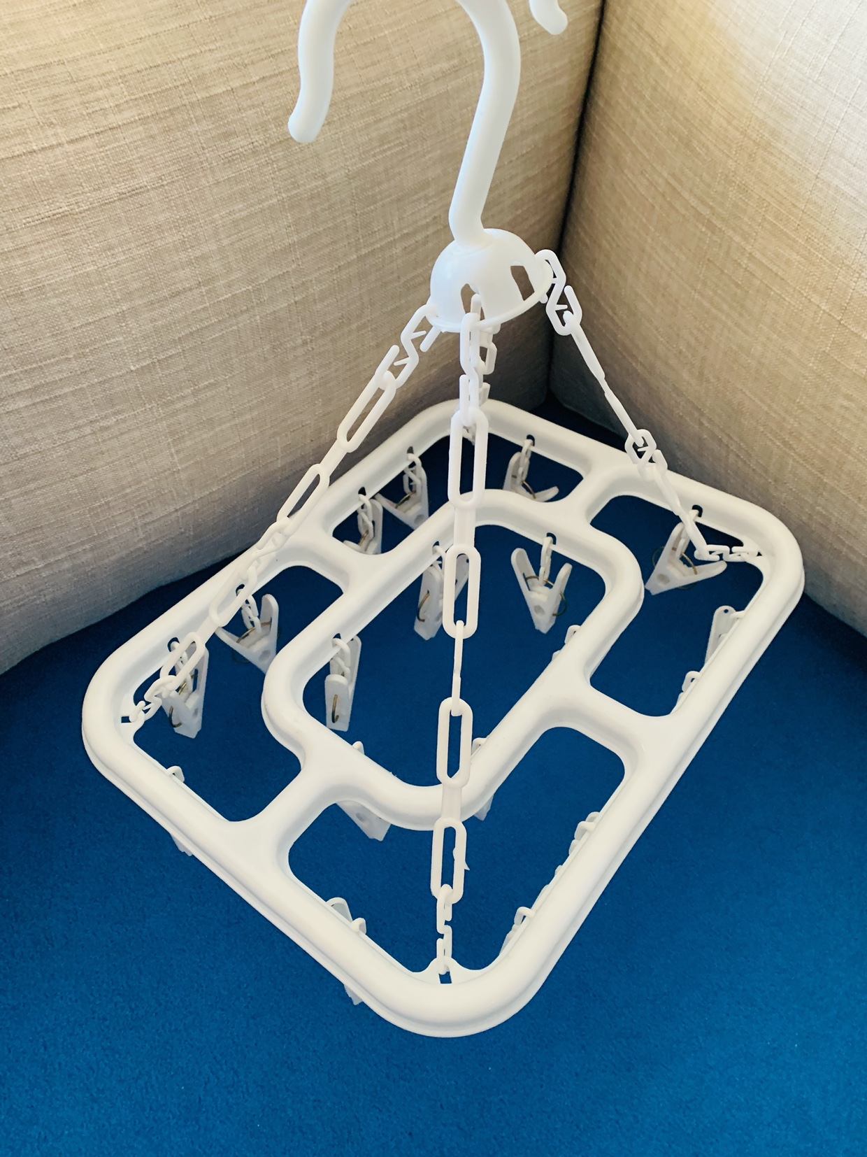 White Plastic Clothes Hanger - photo 2