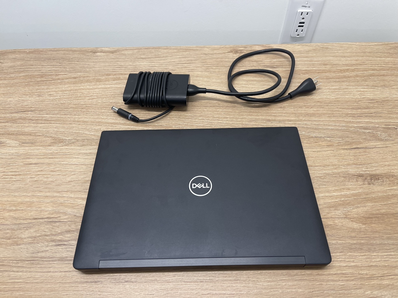 Dell Latitude 7390 Laptop image indicator(4)