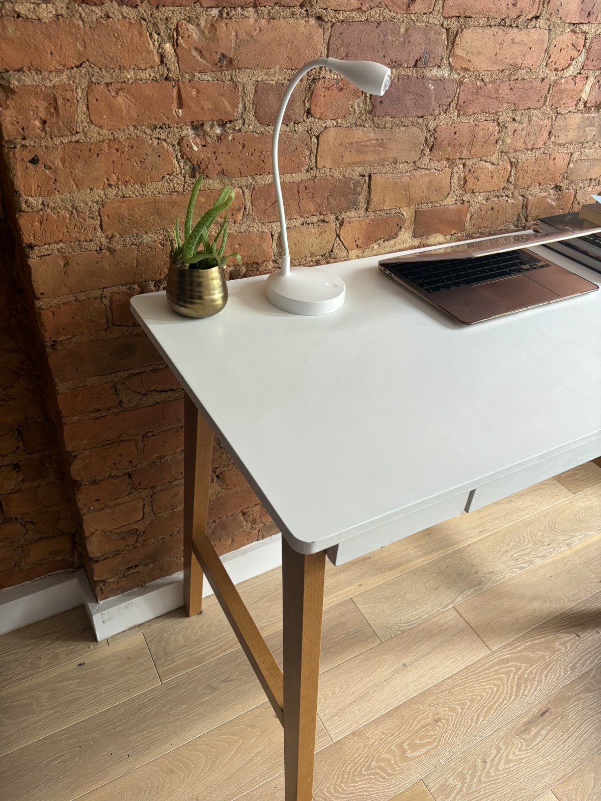Modern White Desk with Wood Legs - photo 2