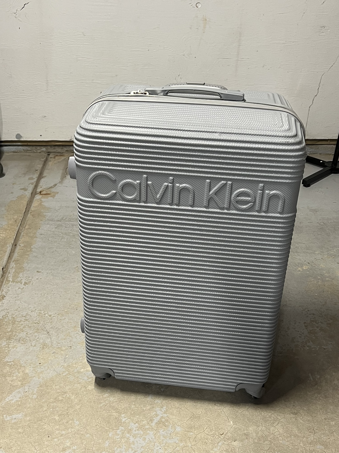 Calvin Klein Suitcase - photo 3