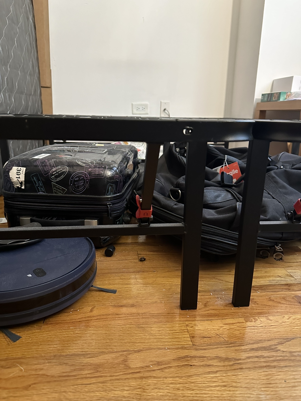 Full size bed frame - photo 2