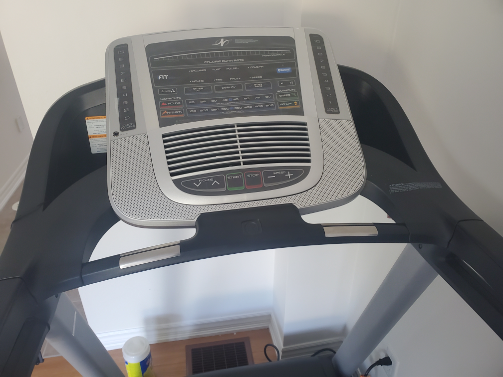 NordicTrack C 700 Treadmill image indicator(2)