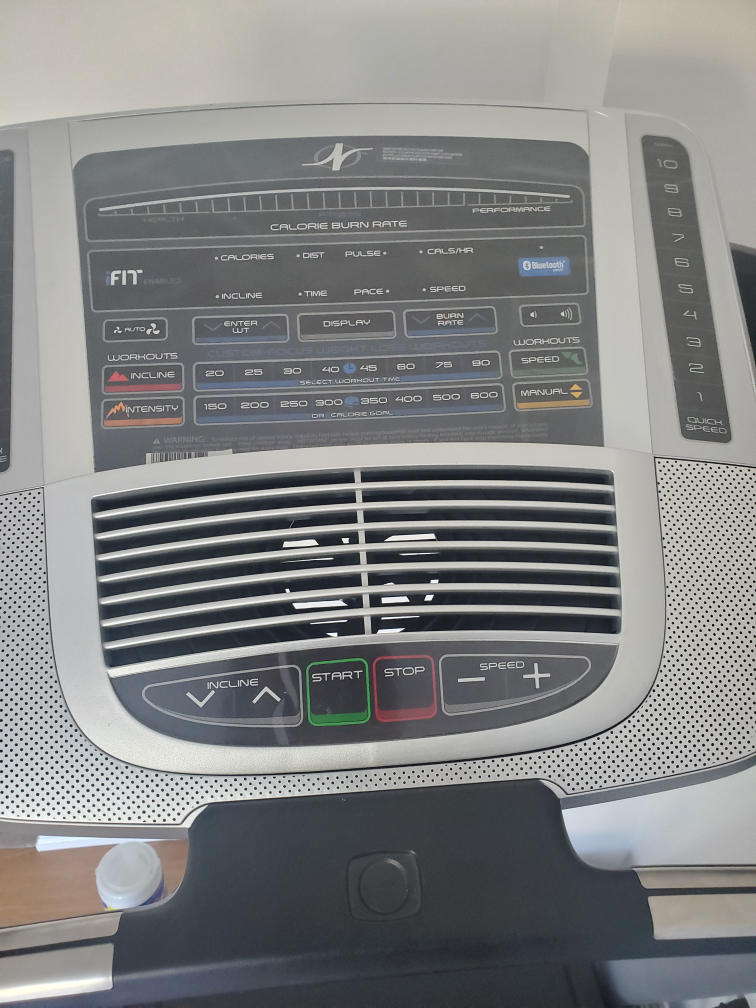 NordicTrack C 700 Treadmill image indicator(3)