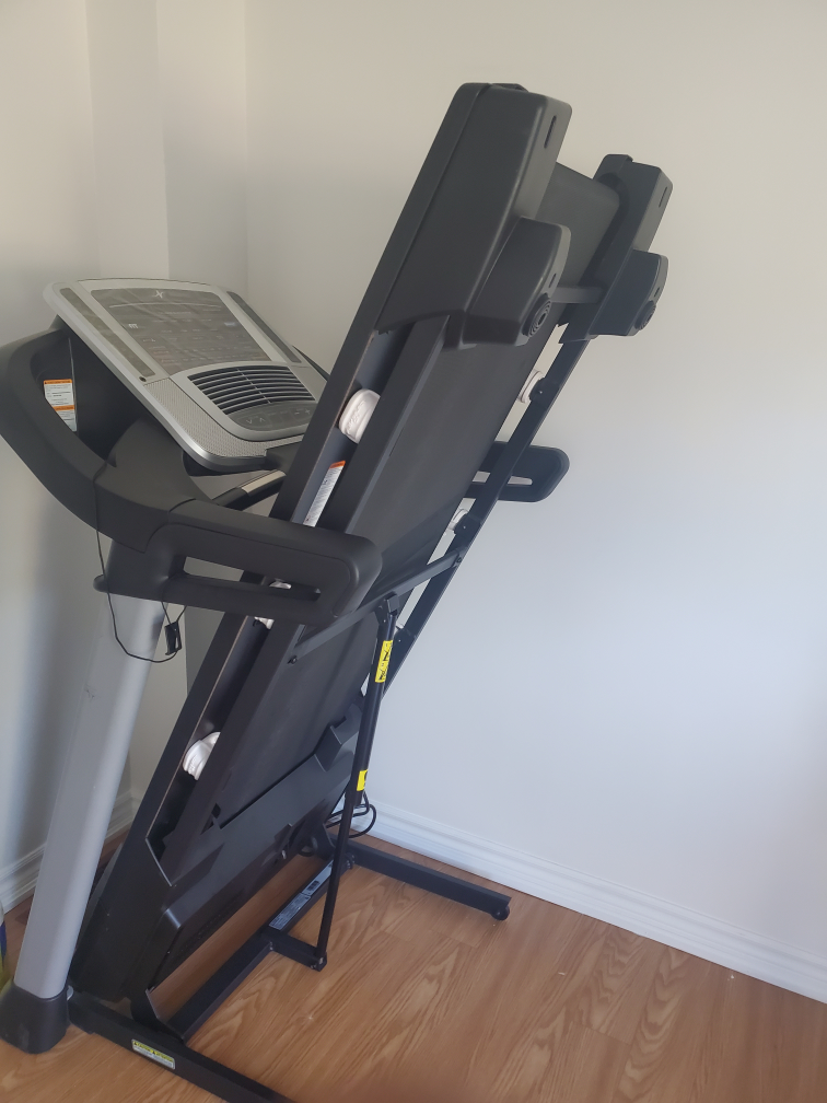 NordicTrack C 700 Treadmill image indicator(4)