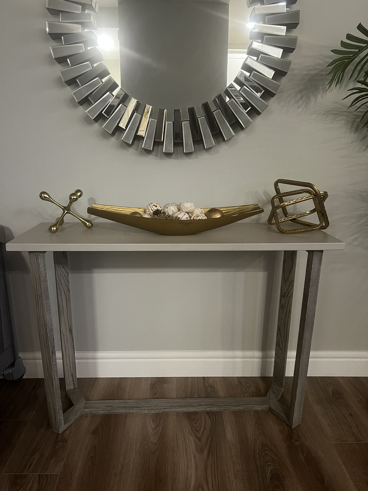 Light Grey Console Table - photo 3