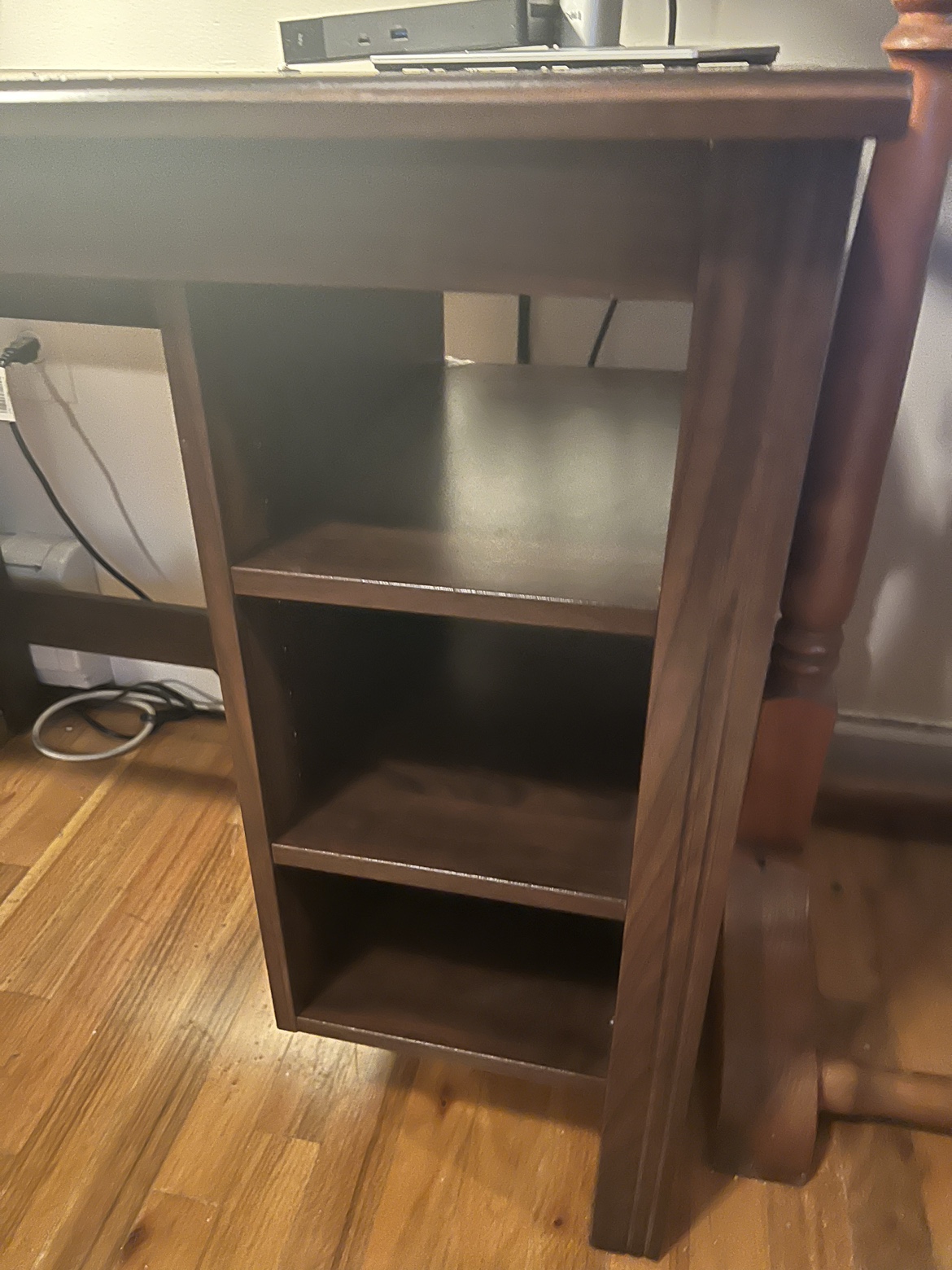 Home office desk - photo 4