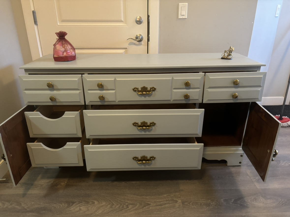 Vintage Dresser - photo 5