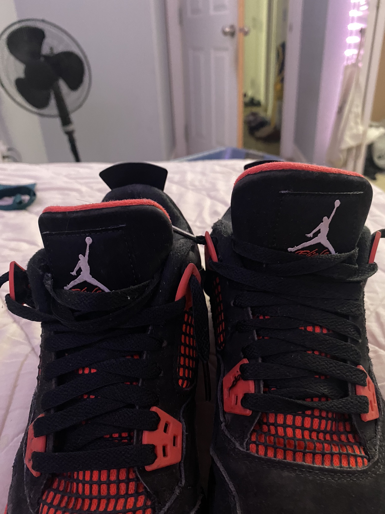 jordan 4 thunders, need gone asap