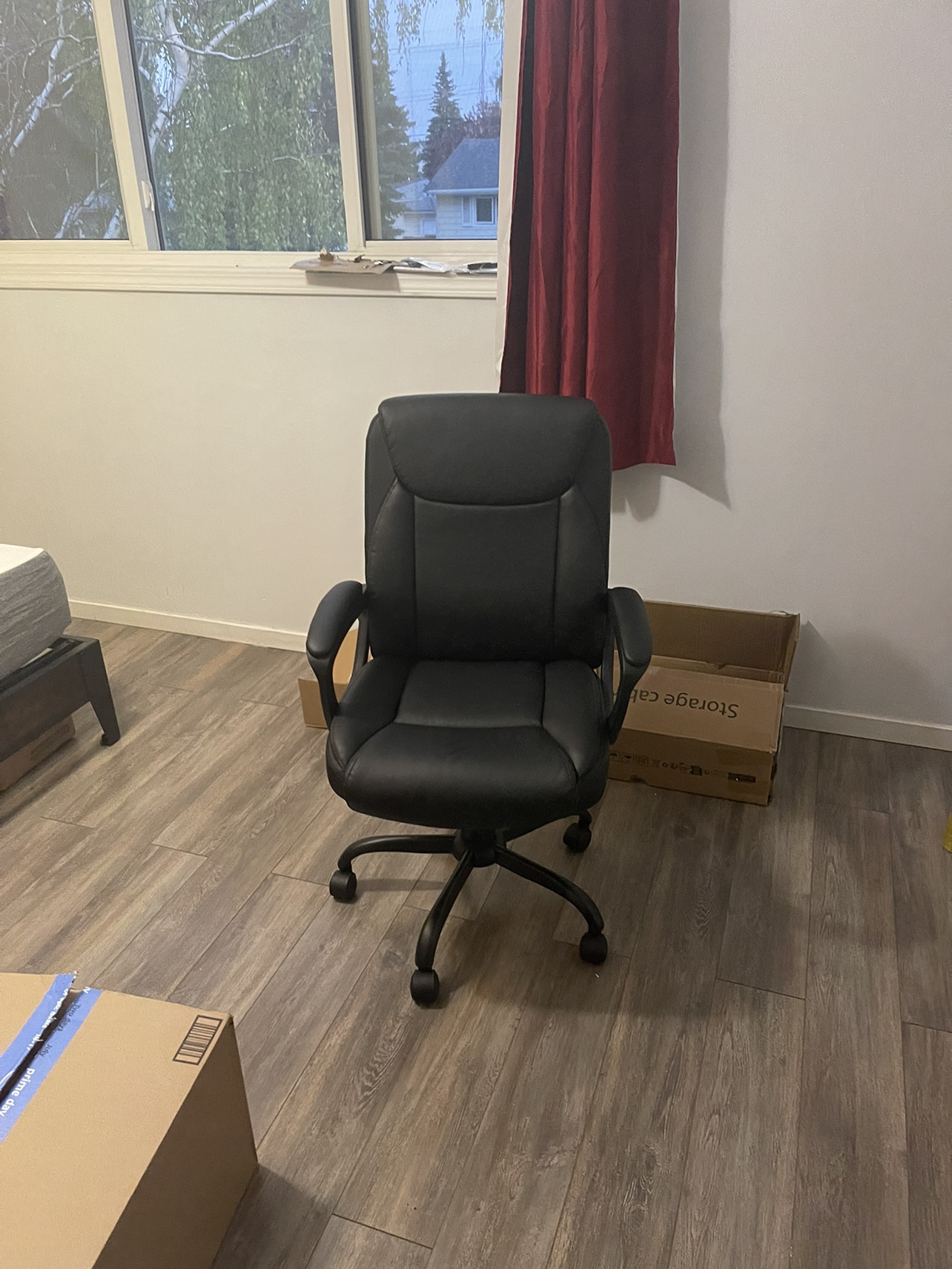Amazon basics chair - photo 2