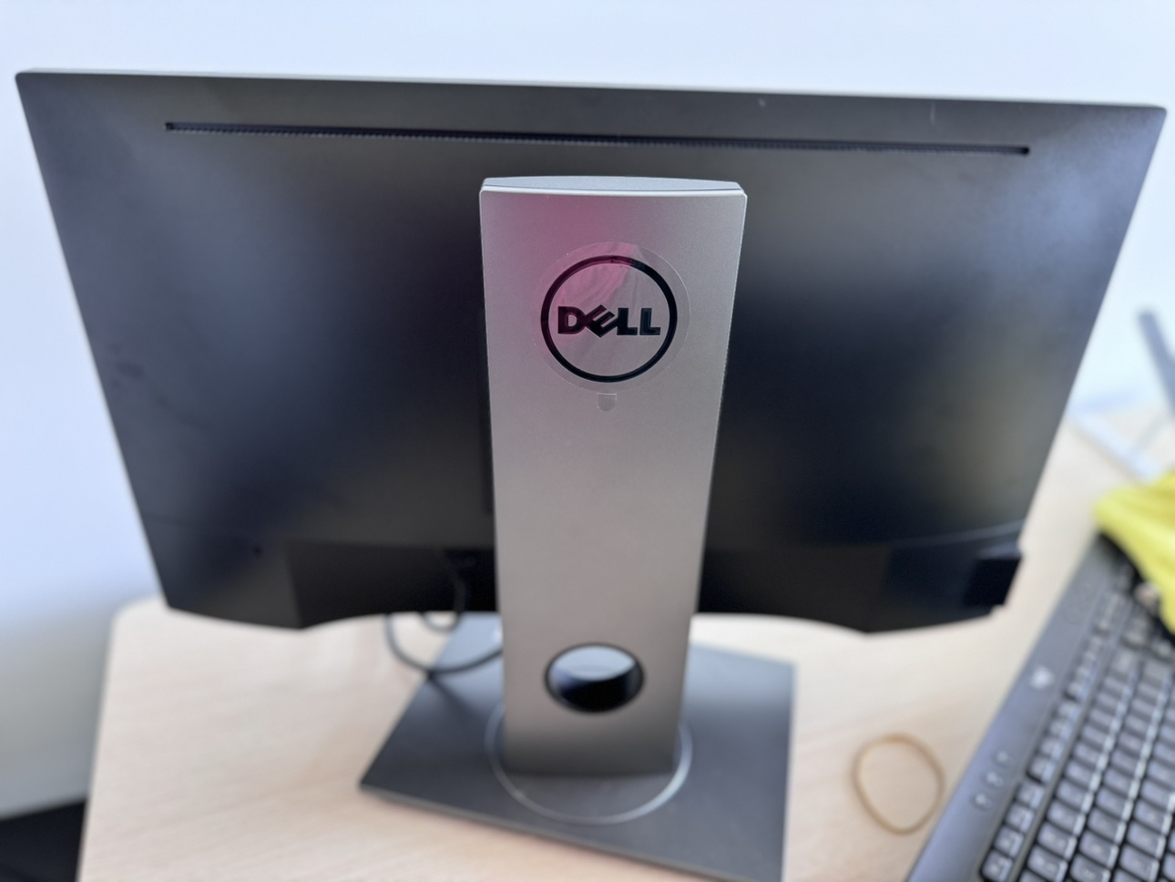 Dell Monitor 24” like new - photo 2