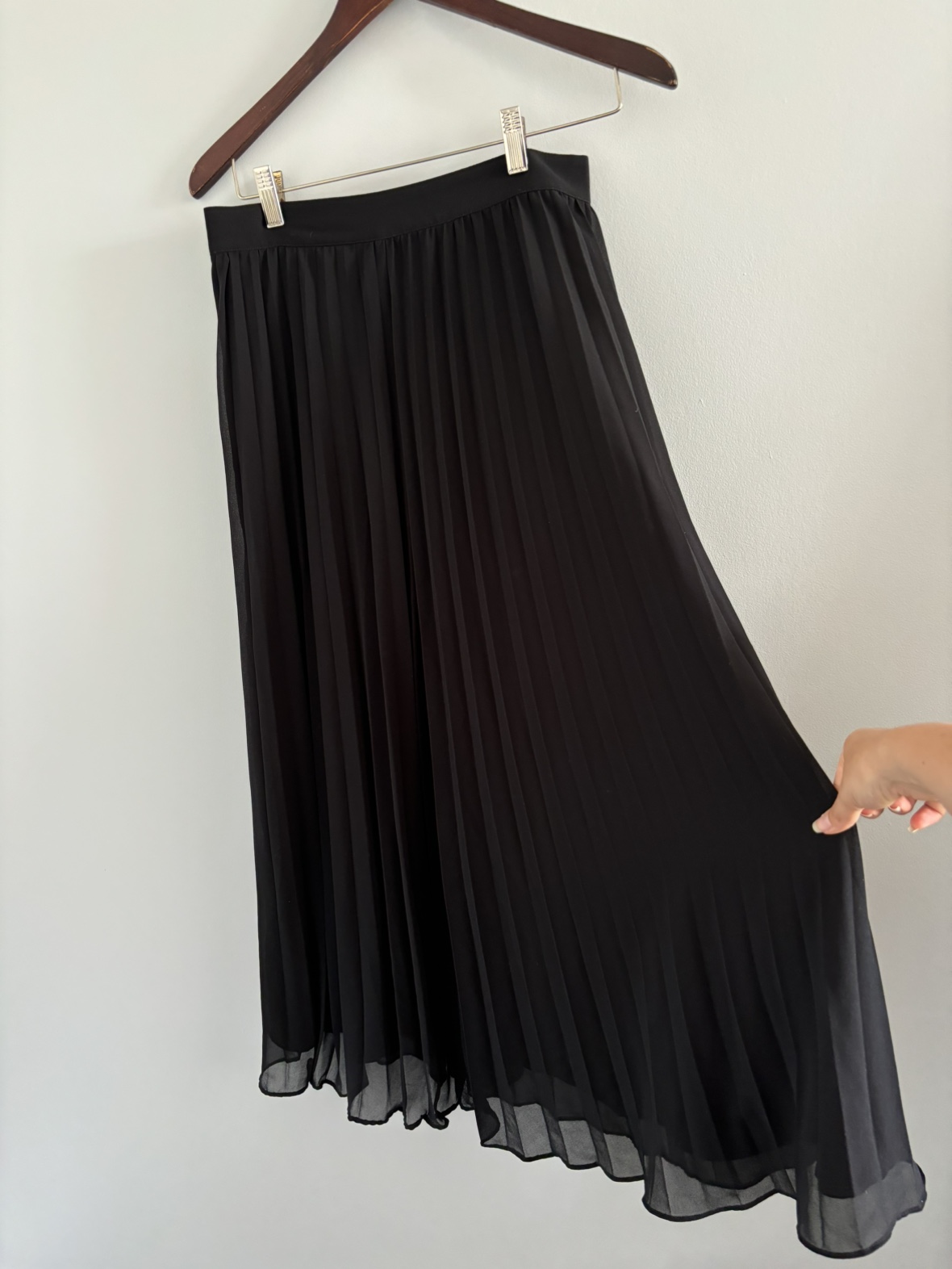 Fashion Nova | Black Pleated Skirt Set - S image indicator(6)