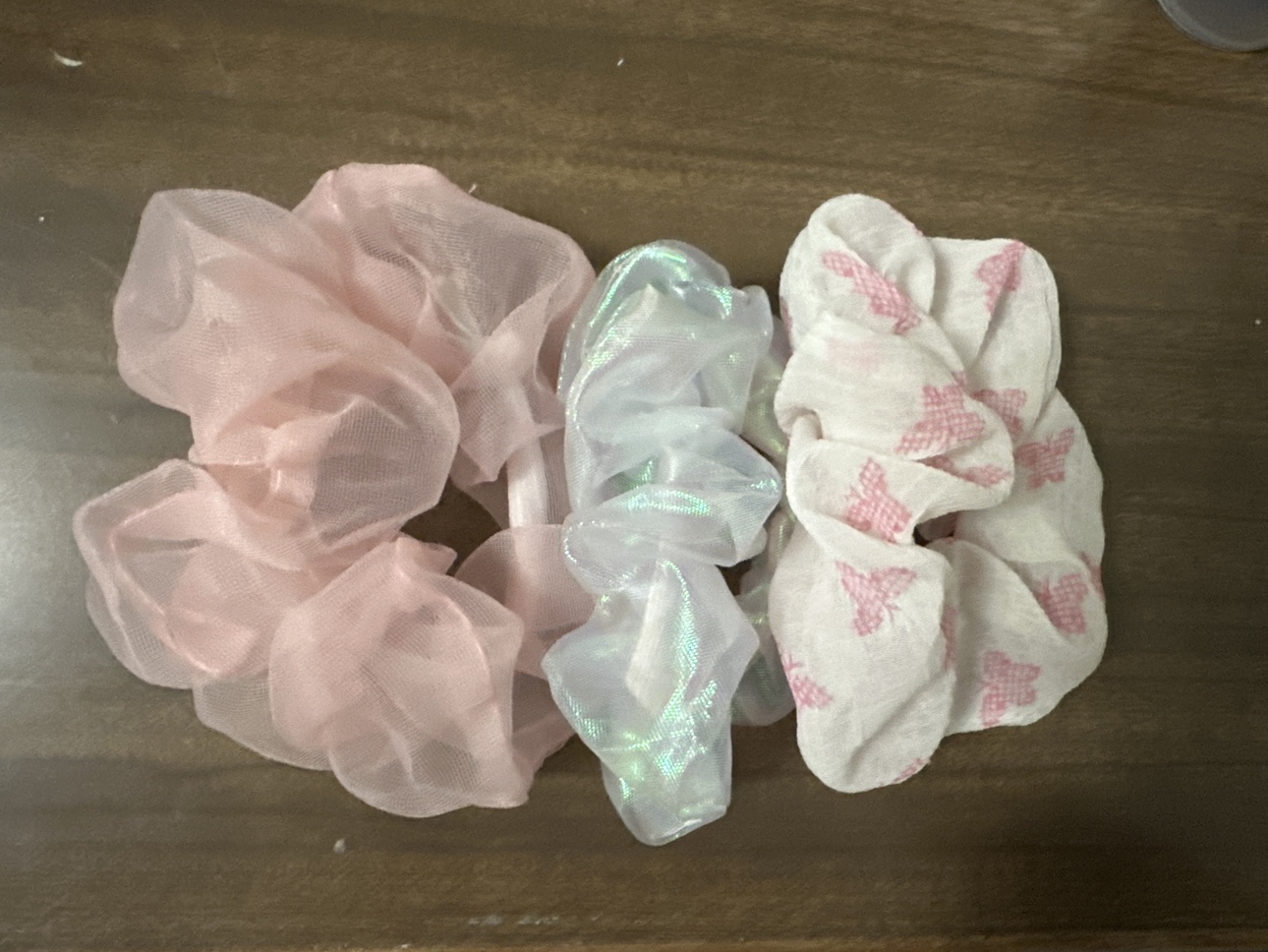 3 Scrunchies thumbnail