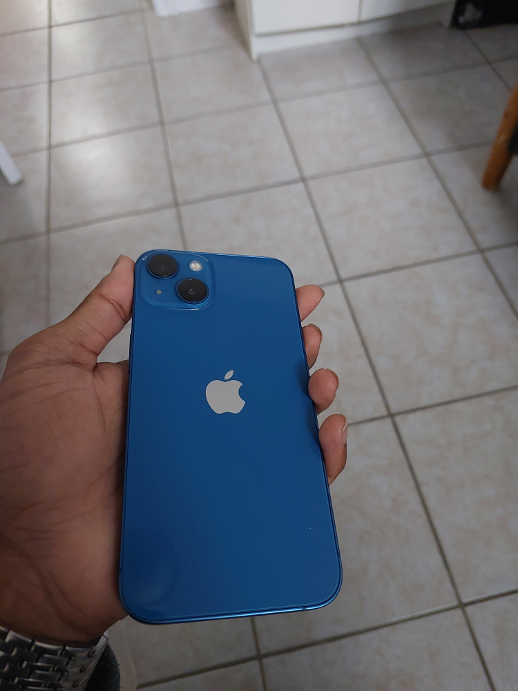 Iphone 13(Unlocked)