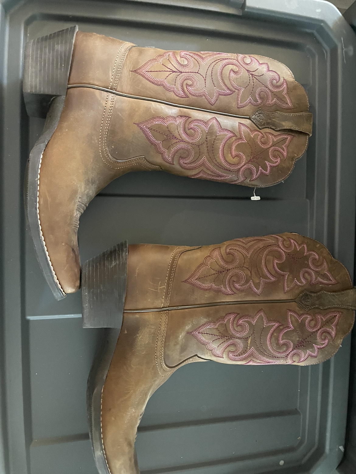 Brand new never worn leather Women’s Ariat Cowboy Boots - photo 3