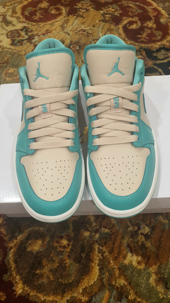 Air Jordan 1 Low