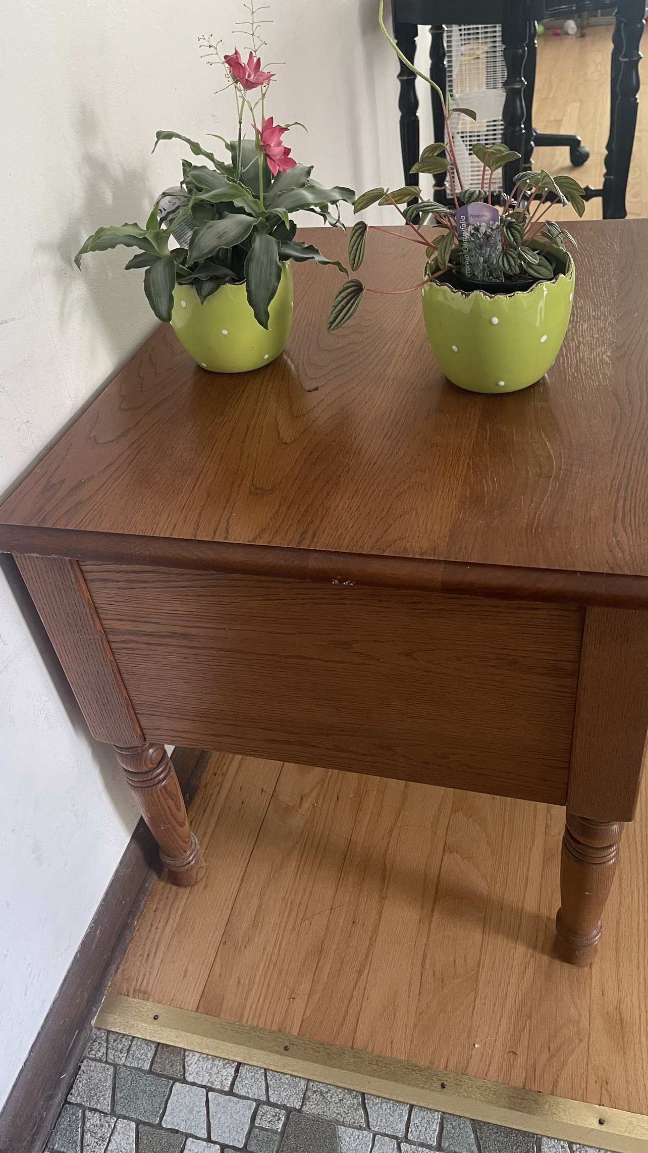 Wooden End Table drawer please check more pictures - photo 4