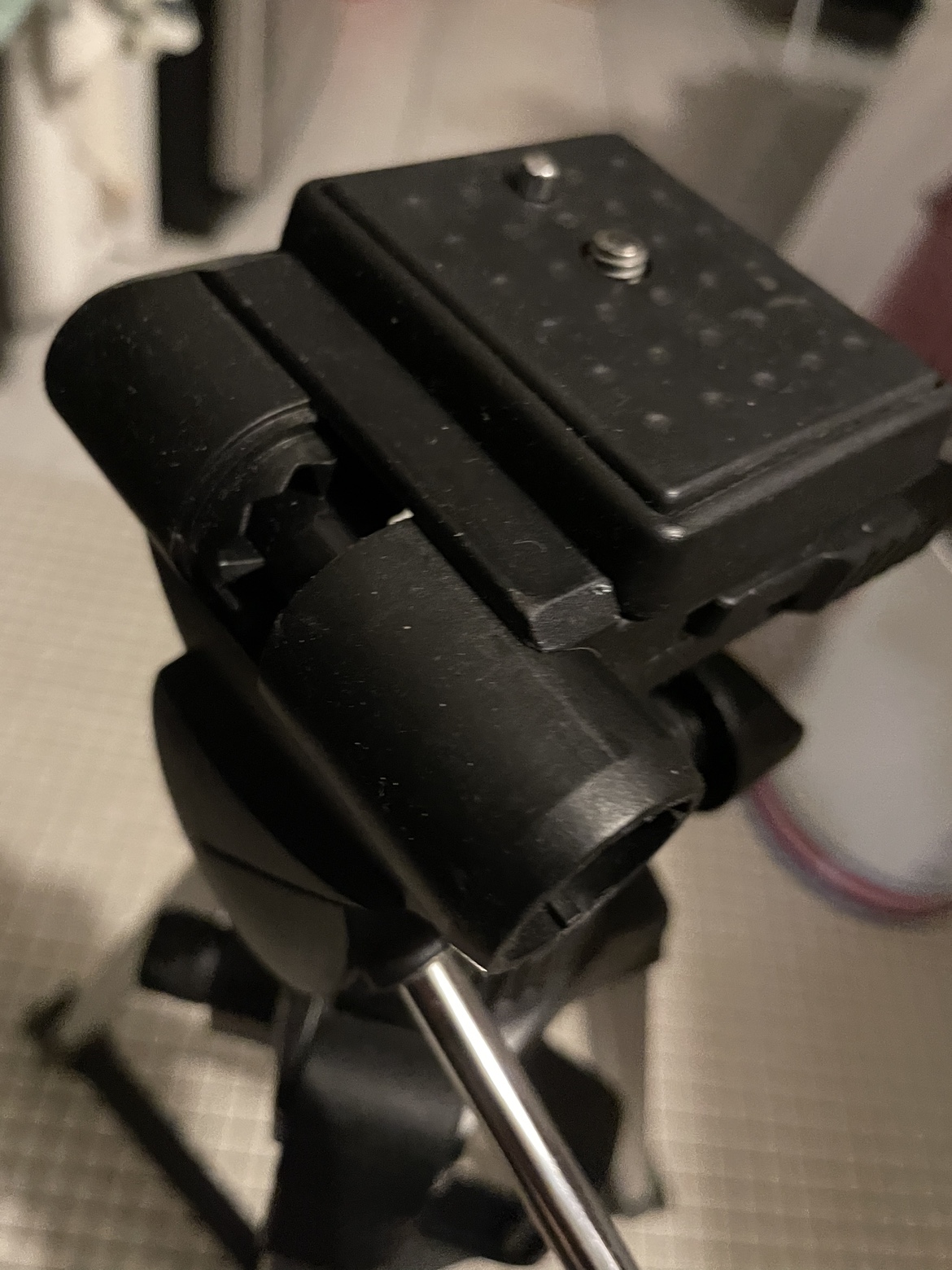 Giottos Camera Tripod AS-IS #freecycle image indicator(3)