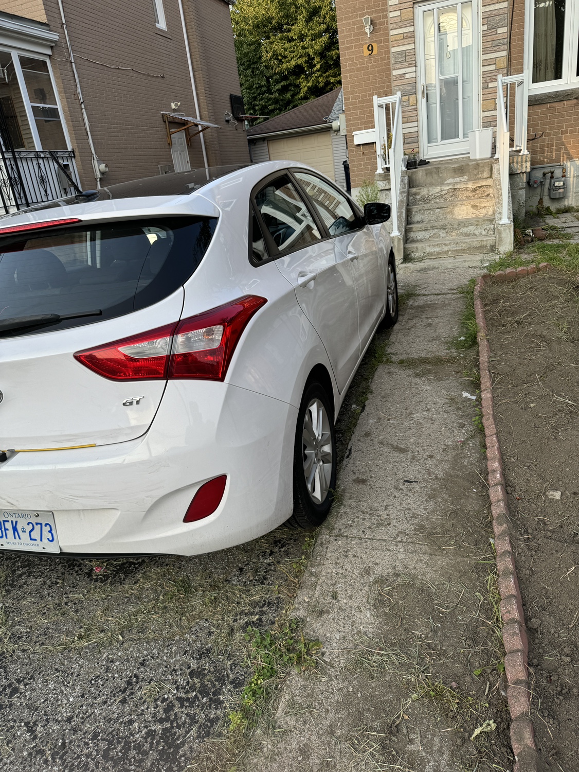 Hyundai Elantra - photo 4