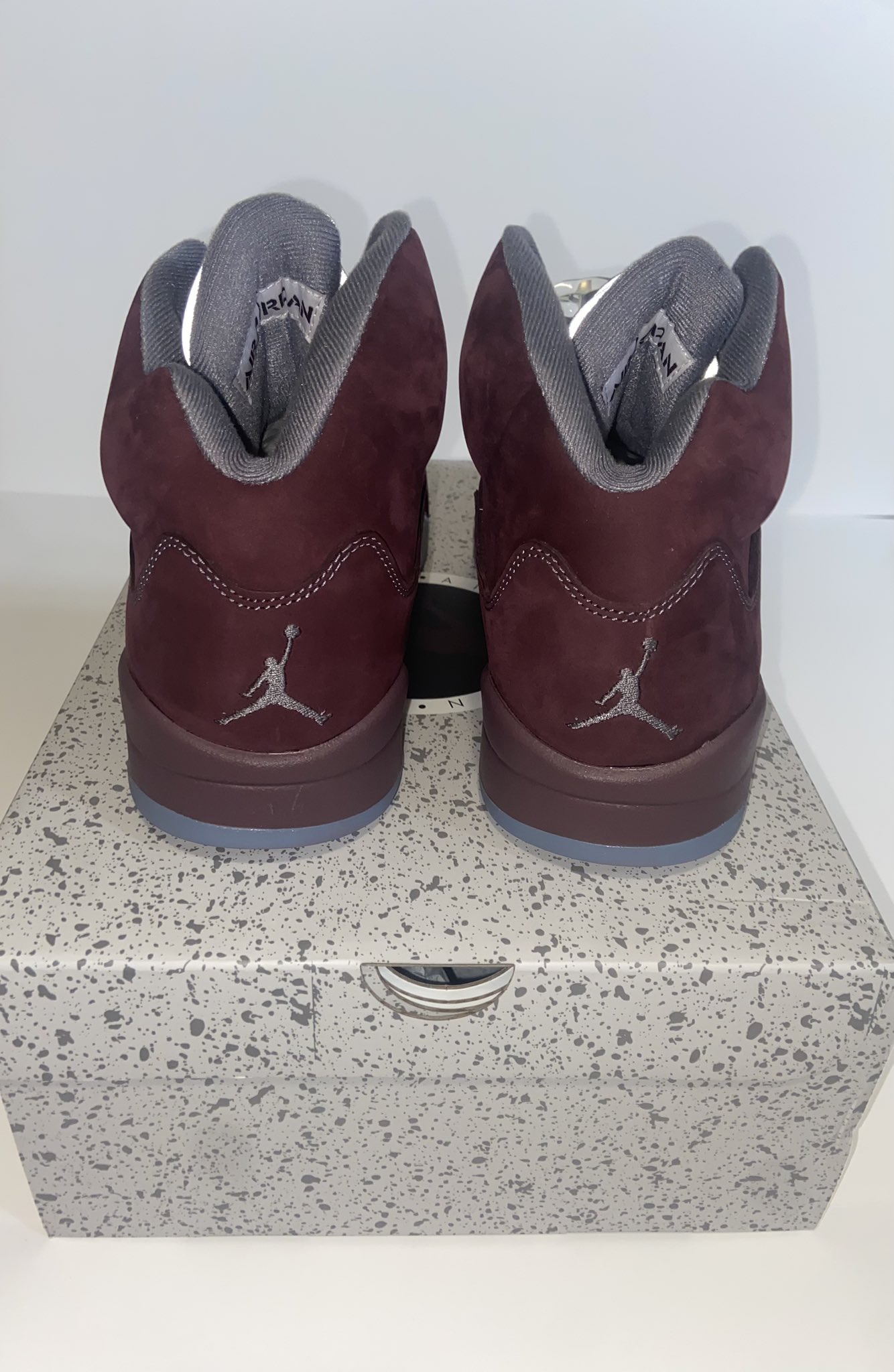 Jordan Retro 5 Burgundy Size 10 image indicator(6)