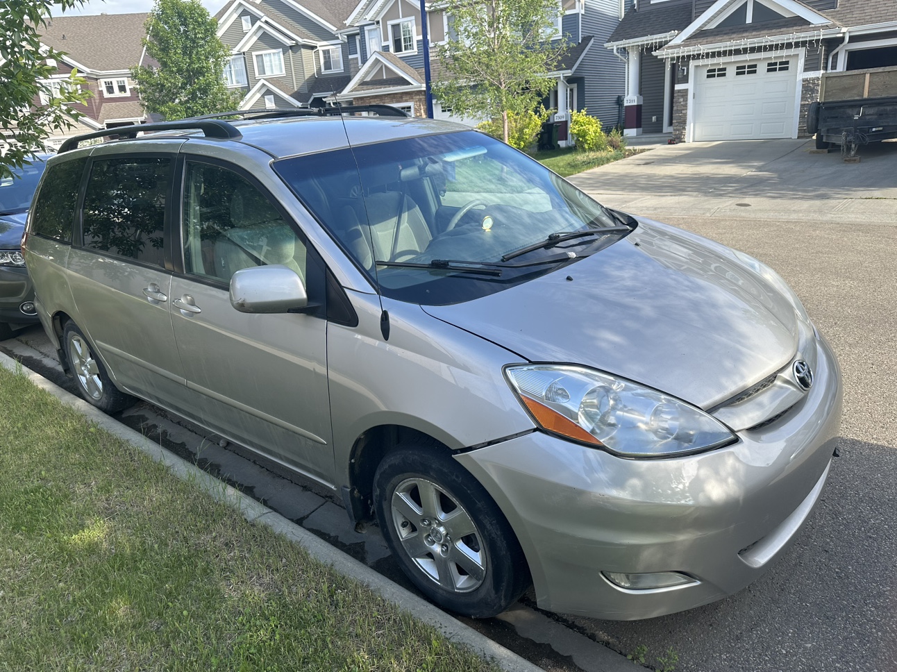 2008 Toyota Sienna LE - photo 3