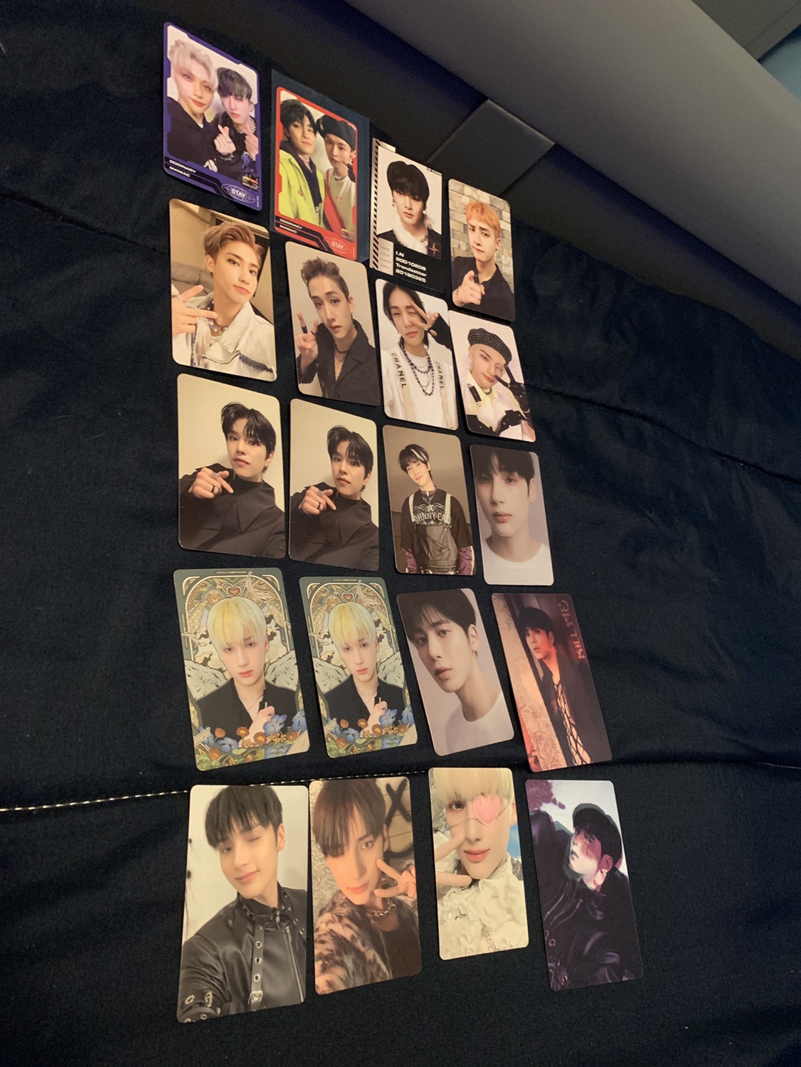 Stray kids and txt photo cards image indicator(2)
