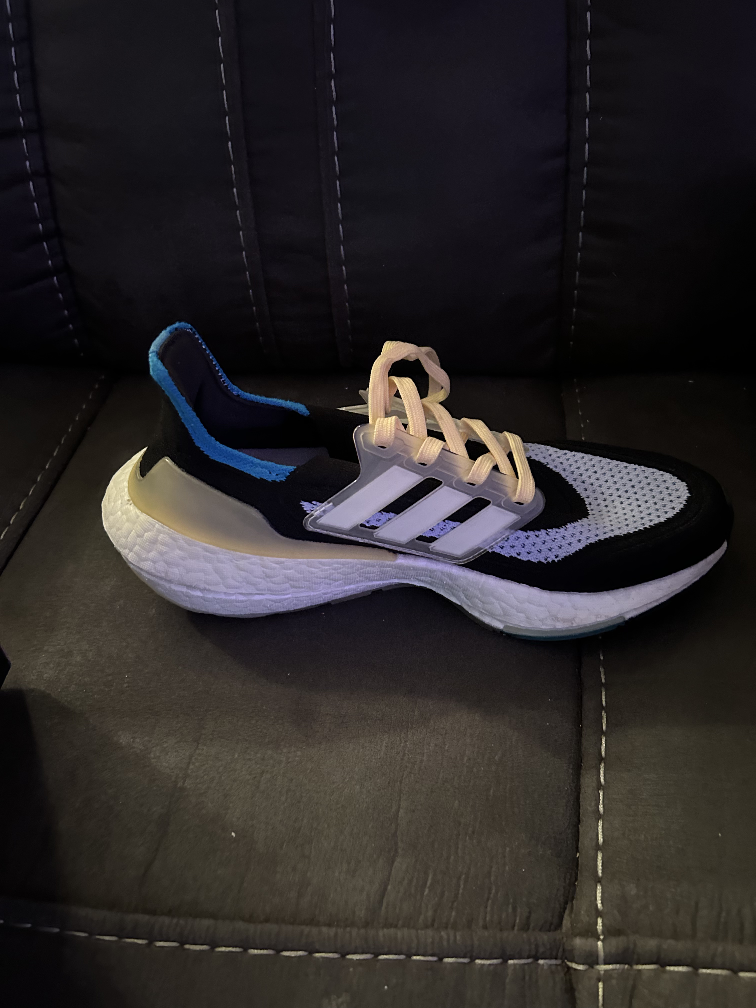 Adidas Ultraboost 21 Women's Size US 7 Shoes - photo 4