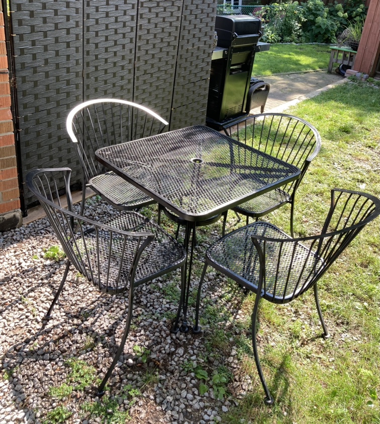 Metal Patio Set thumbnail