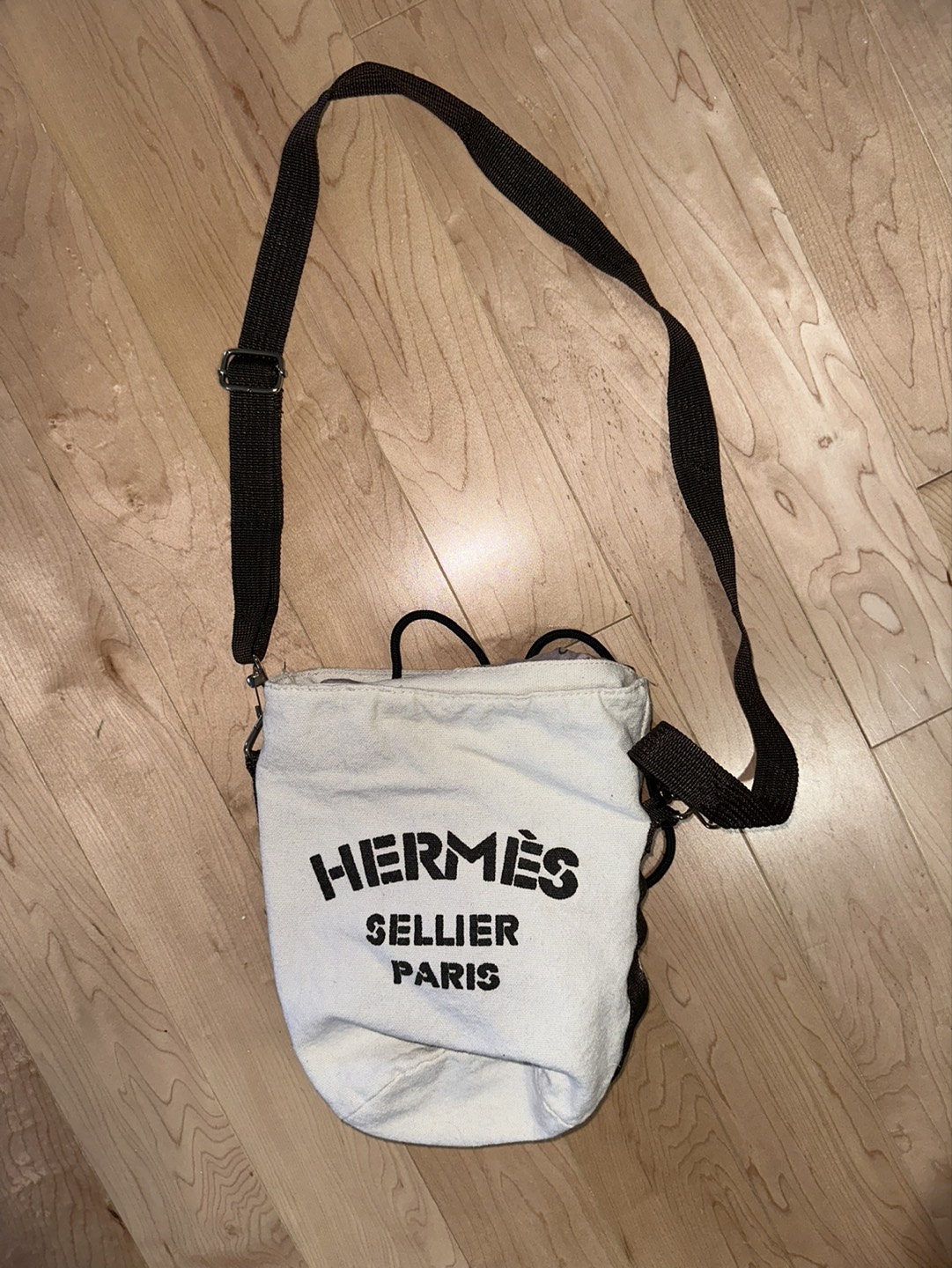 New H crossbody purse thumbnail