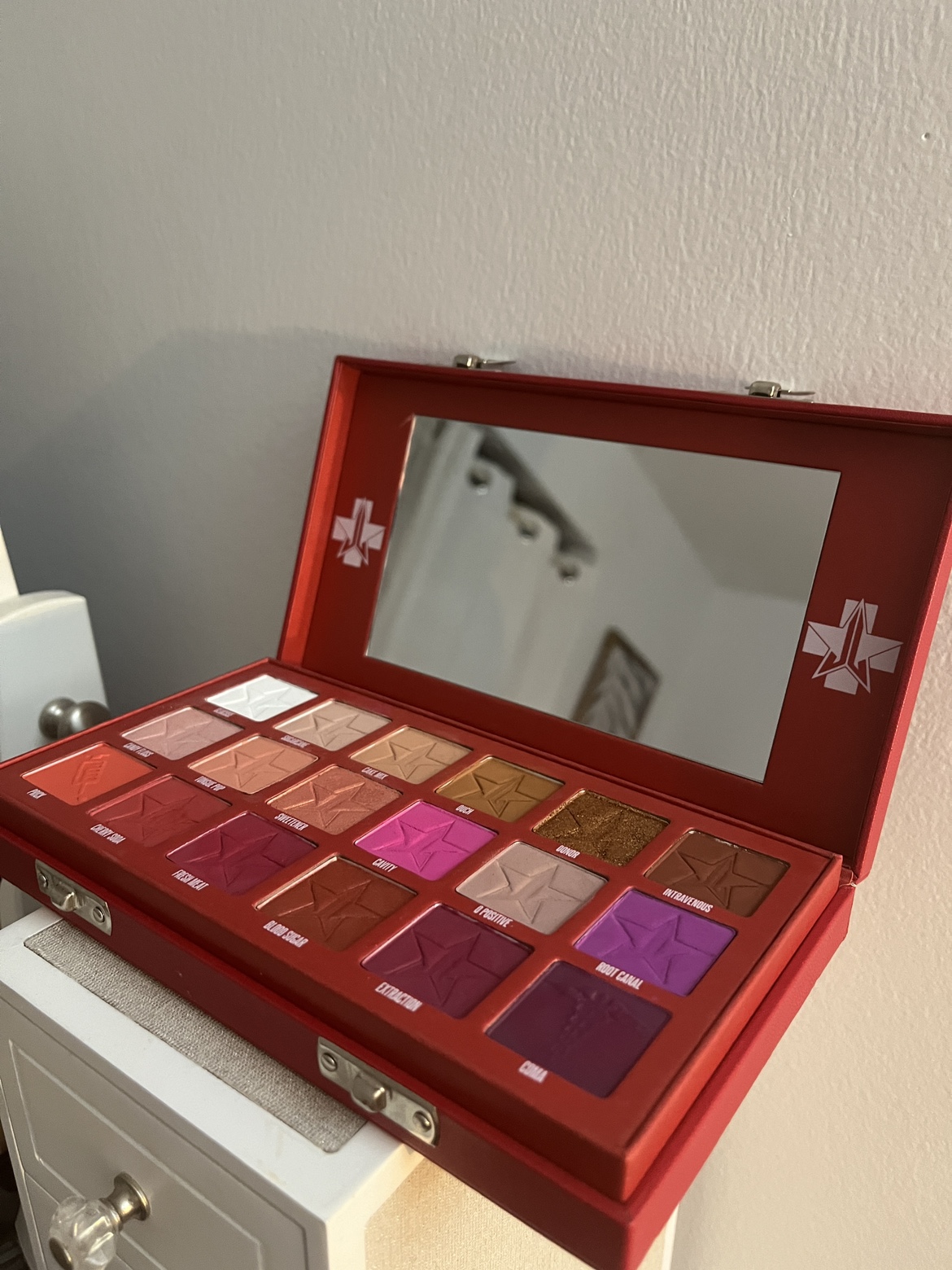 Jeffree Star Cosmetics Blood Sugar Palette thumbnail